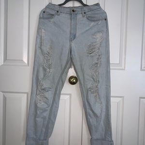Vintage Levi’s light wash- super distressed